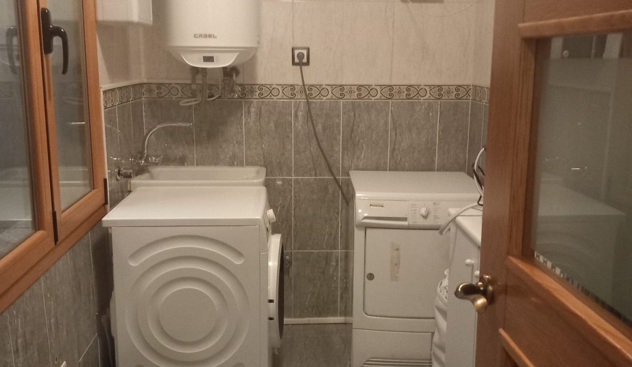 8aed7fb6-d66d-40fb-af83-b9f1ba127e2a