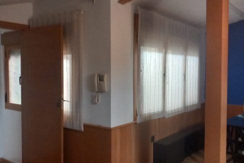 8b514ada-5958-48b2-b789-63ad43afc928